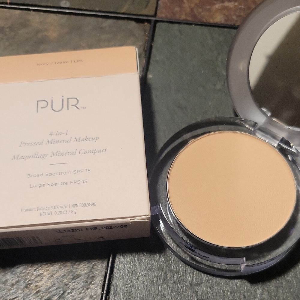 PÜR 4-in-1 Pressed Mineral Makeup Compact - Tan